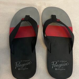 Like New PENGUIN BY MUNSINGWARE Men’s Flip-Flops